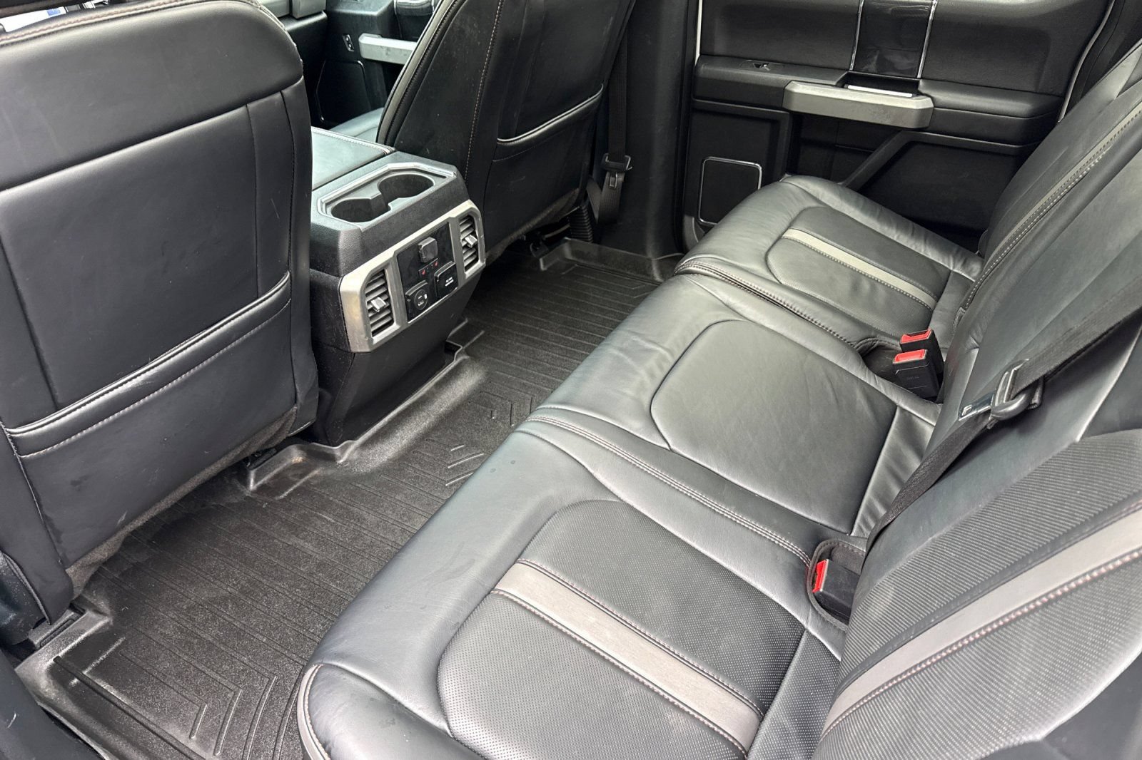 Used 2021 Ford F350 Platinum w/ FX4 Off-Road Package AWD/4WD image 12