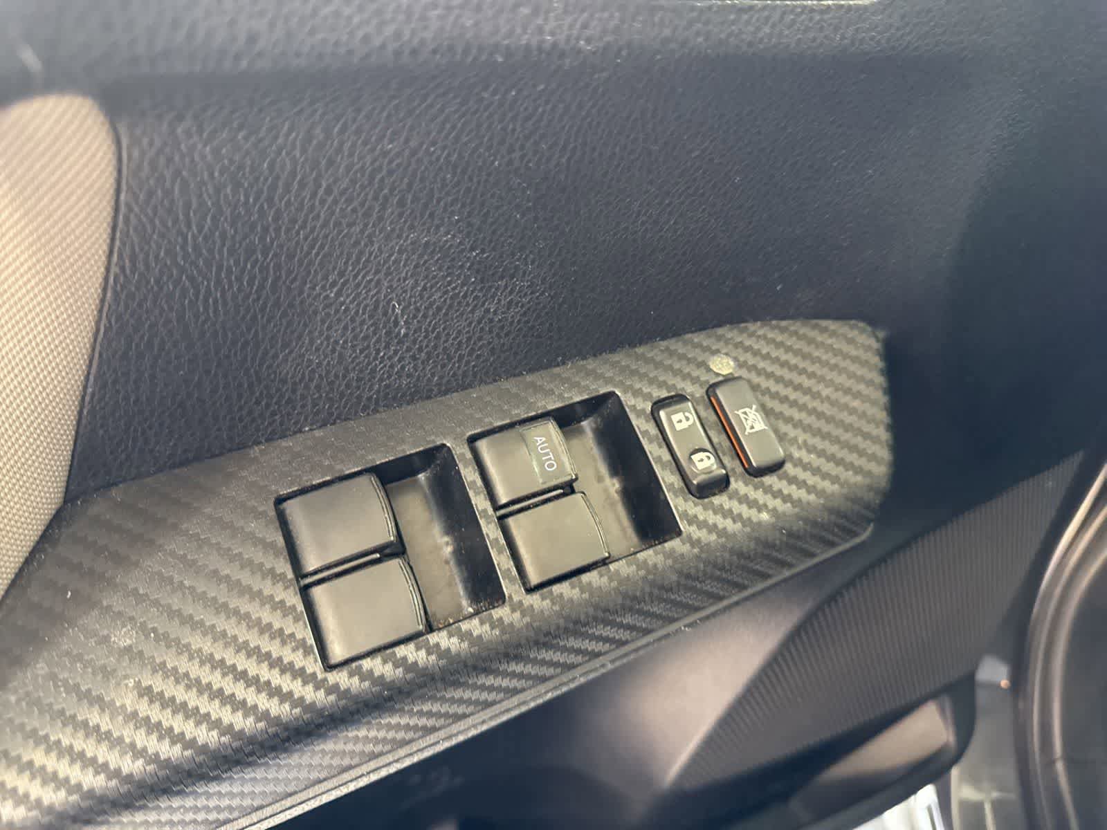 Used 2013 Toyota RAV4 LE FWD image 18