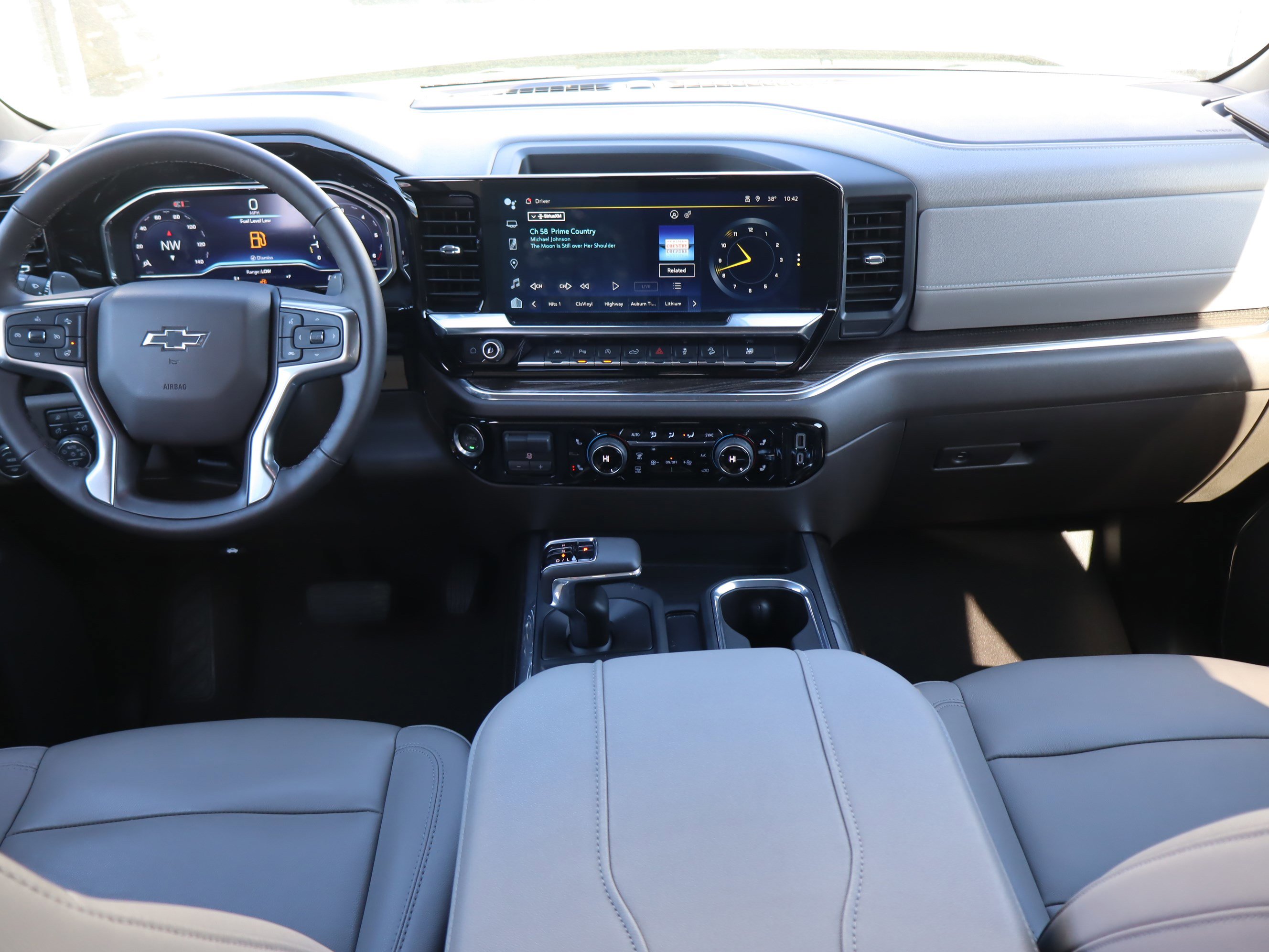 Used 2024 Chevrolet Silverado 1500 RST image 17