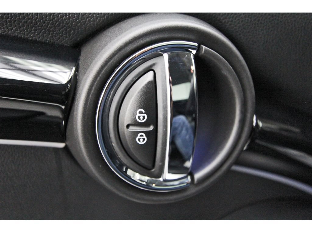 Used 2023 MINI Cooper SE FWD image 21