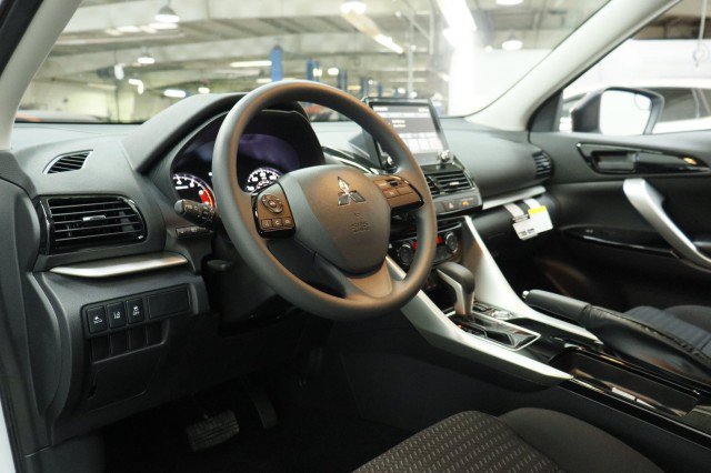 New 2026 Mitsubishi Eclipse Cross LE AWD/4WD image 5