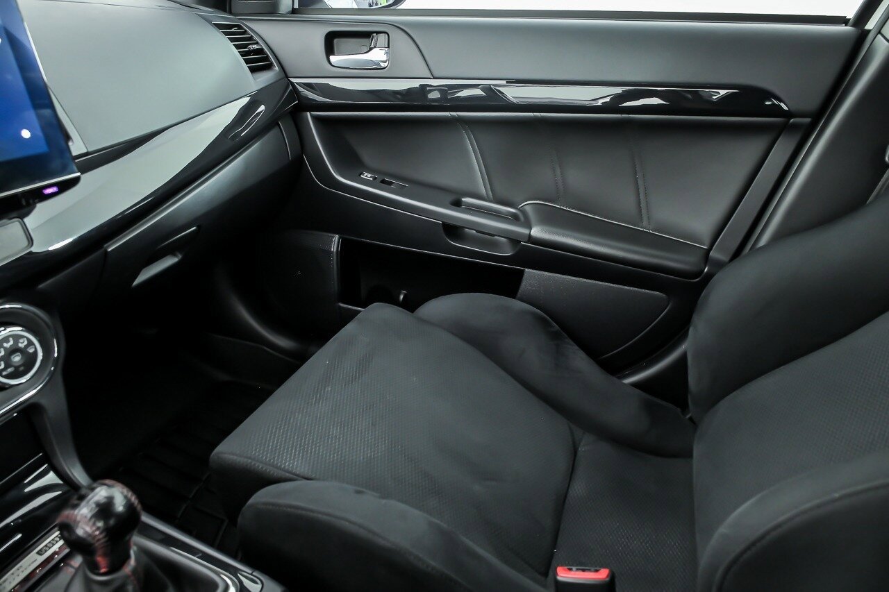 Used 2015 Mitsubishi Lancer Evolution Final Edition AWD/4WD image 34