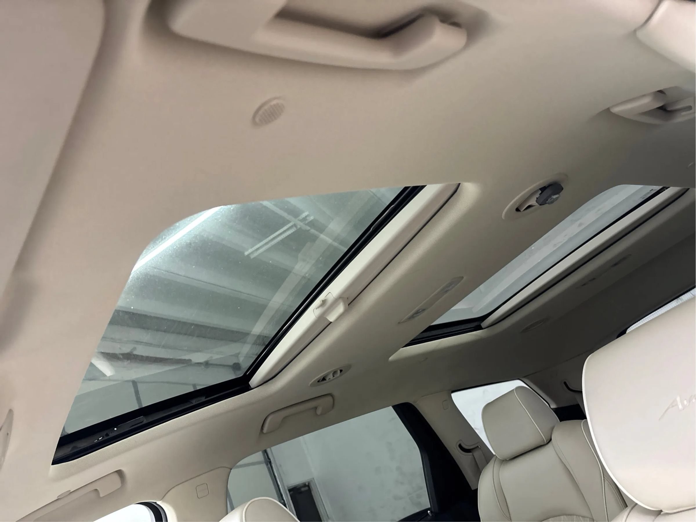 Used 2022 Buick Enclave Avenir w/ Avenir Technology Package AWD/4WD image 26