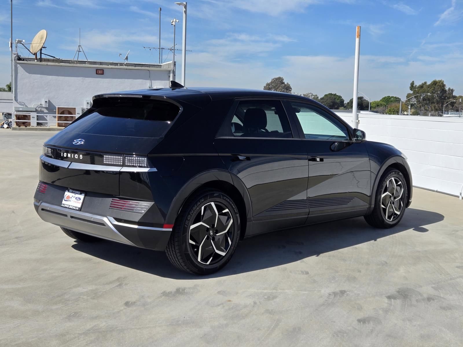 Used 2024 Hyundai Ioniq 5 SEL image 4