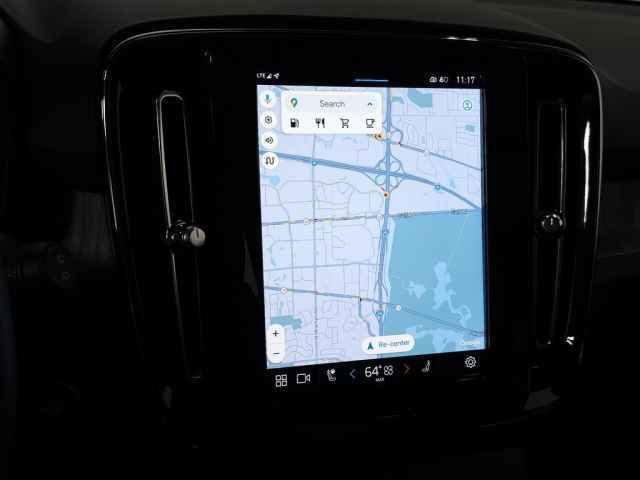 Certified 2024 Volvo XC40 B5 Plus w/ Climate Package AWD/4WD image 25