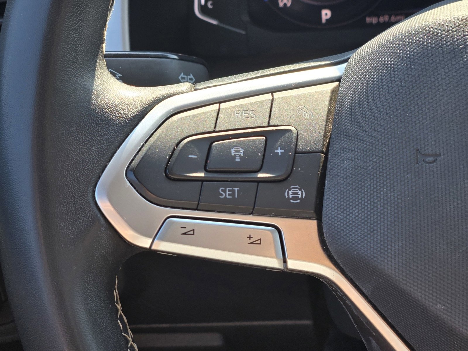 Used 2023 Volkswagen Atlas SE image 19