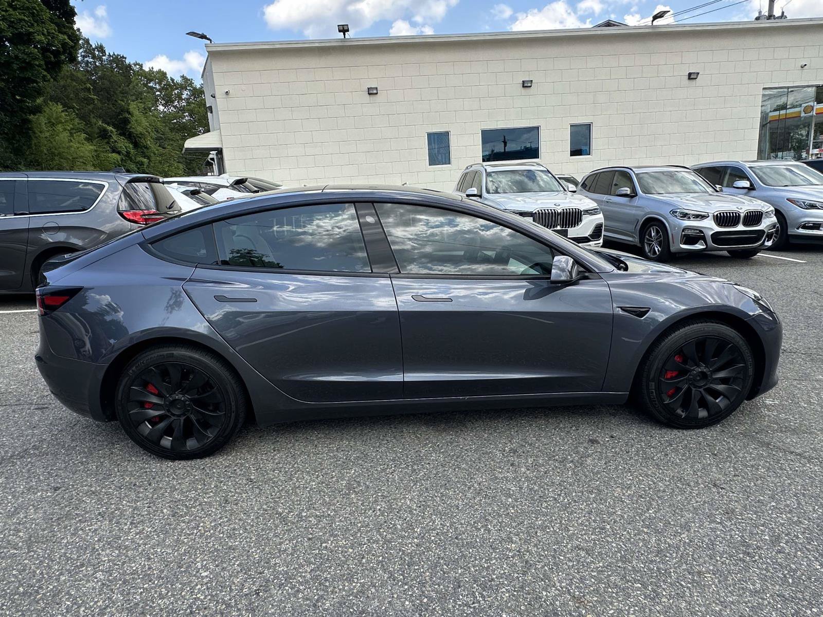 Used 2023 Tesla Model 3 Standard Range RWD image 2