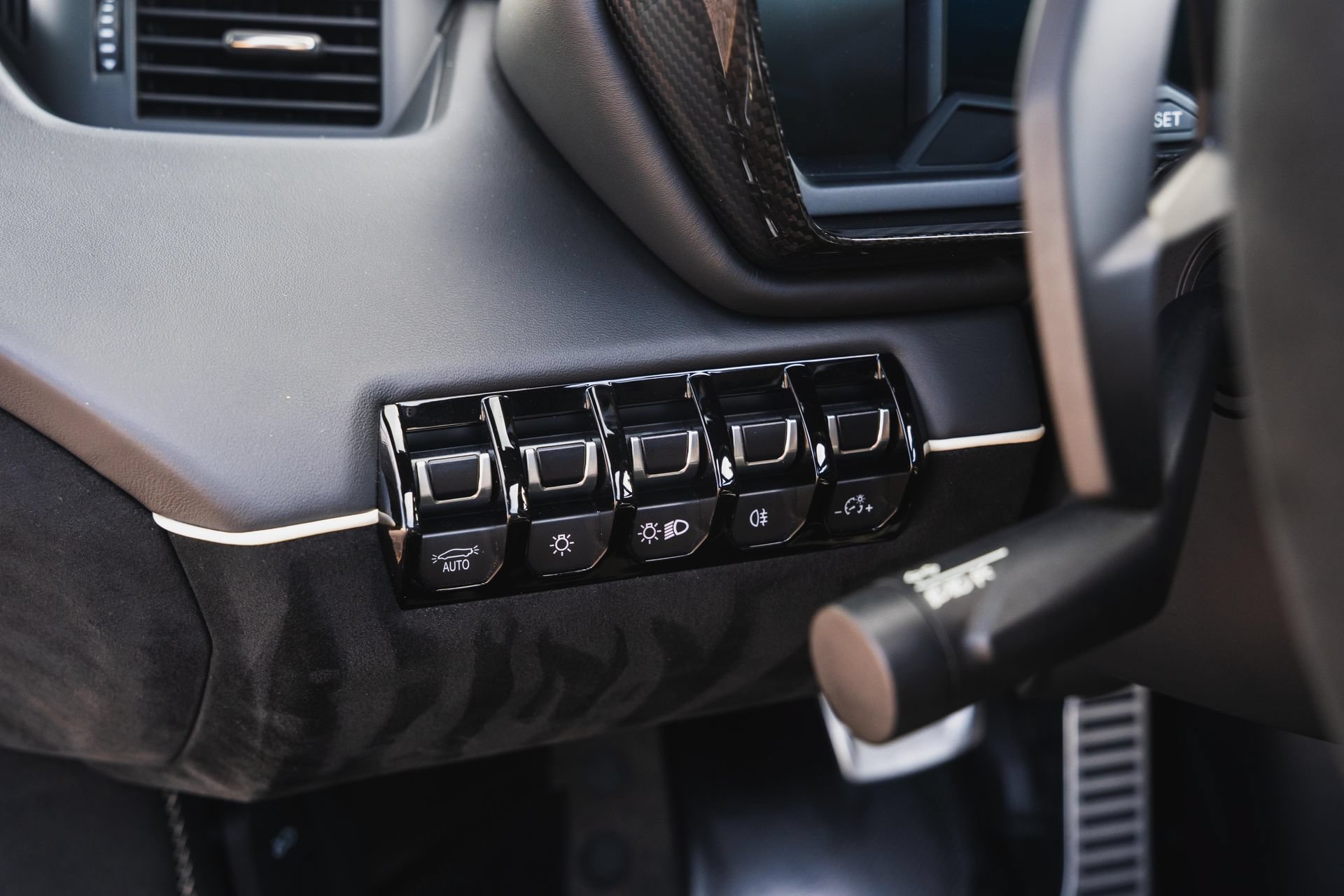 Used 2021 Lamborghini Aventador SVJ AWD/4WD image 55