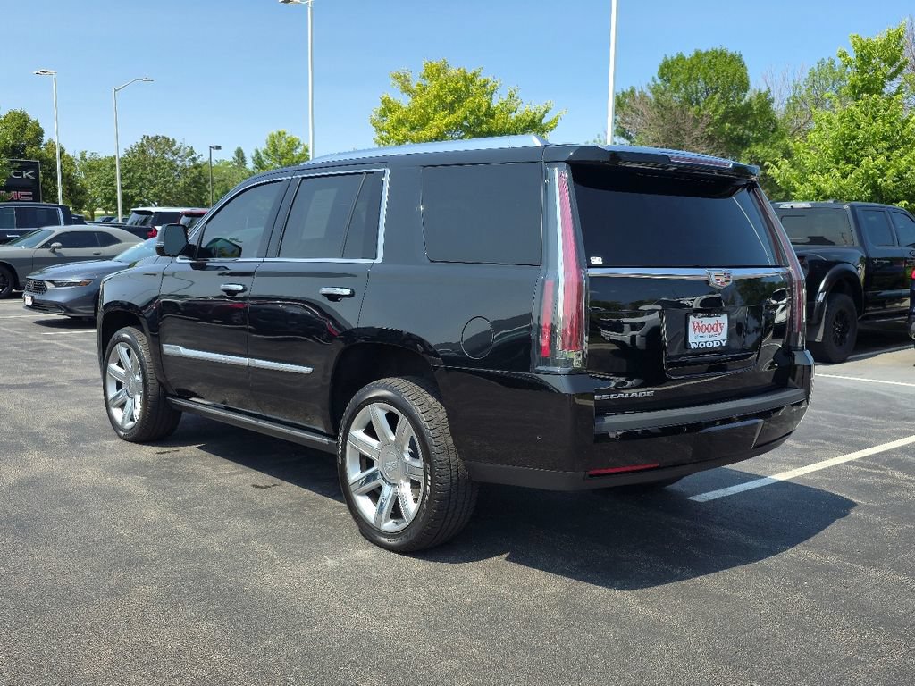 Certified 2020 Cadillac Escalade Premium Luxury AWD/4WD image 10