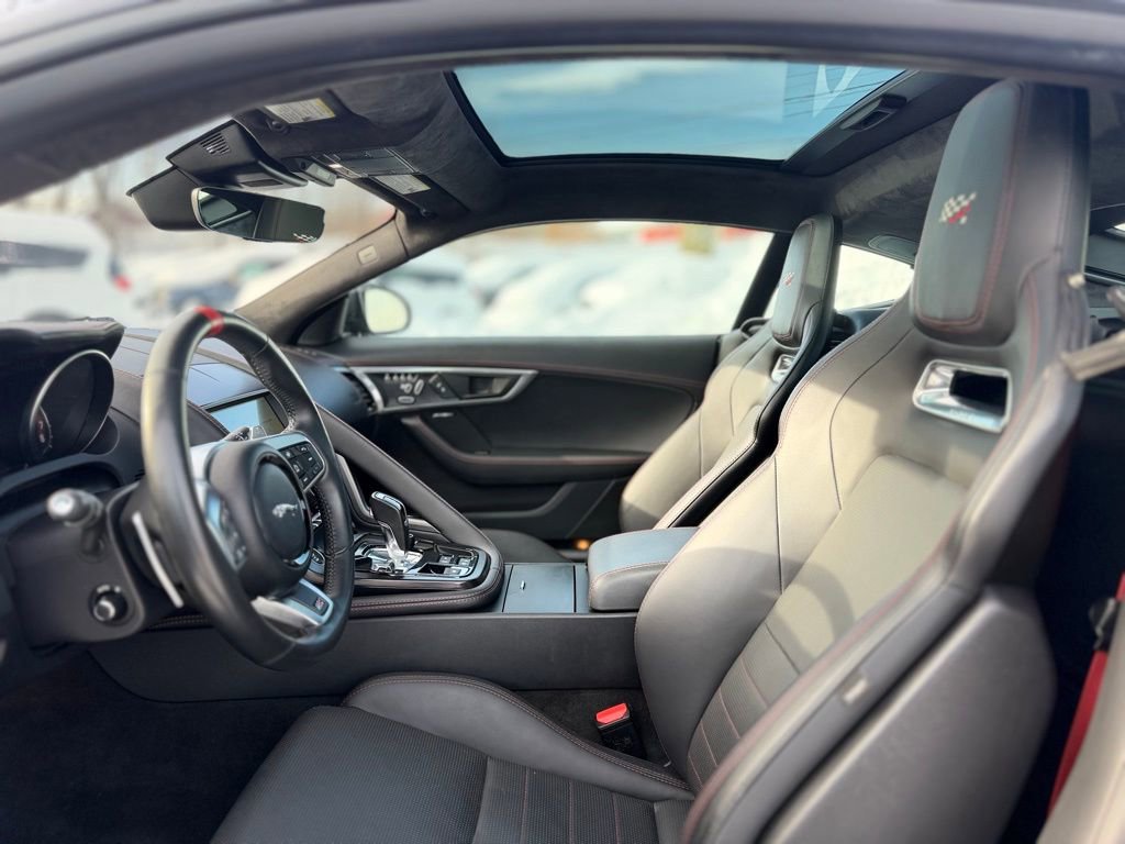Used 2020 Jaguar F-TYPE Checkered Flag image 12