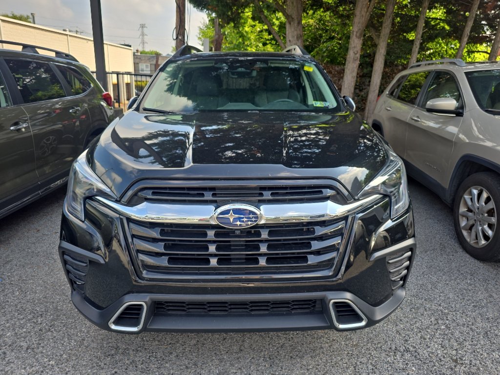 Used 2023 Subaru Ascent Touring AWD/4WD image 3