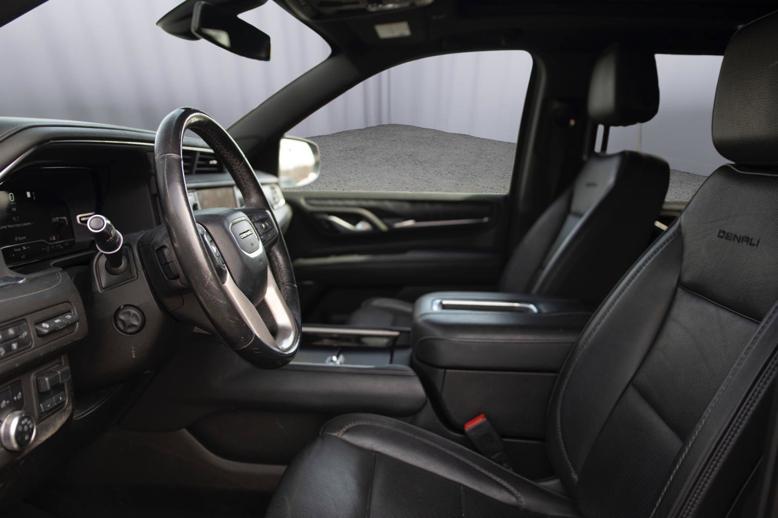 Used 2022 GMC Yukon Denali w/ Max Trailering Package AWD/4WD image 2