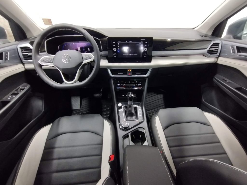 New 2025 Volkswagen Taos SEL image 39