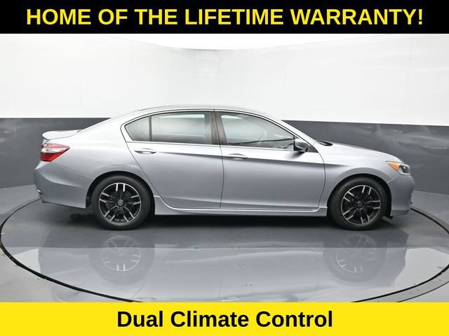 Used 2016 Honda Accord Sport image 7