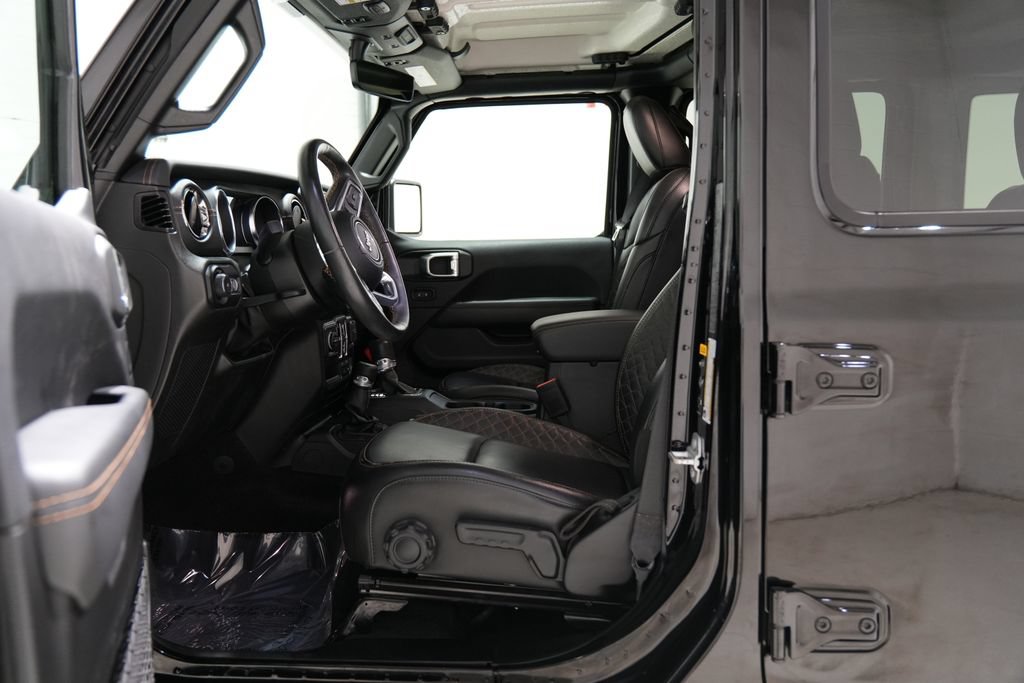 Used 2022 Jeep Wrangler Unlimited Sahara AWD/4WD image 9