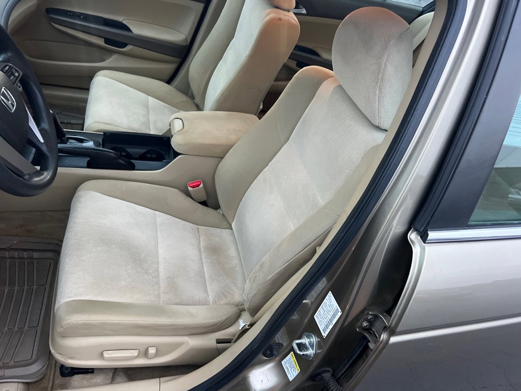 Used 2010 Honda Accord LX-P image 11