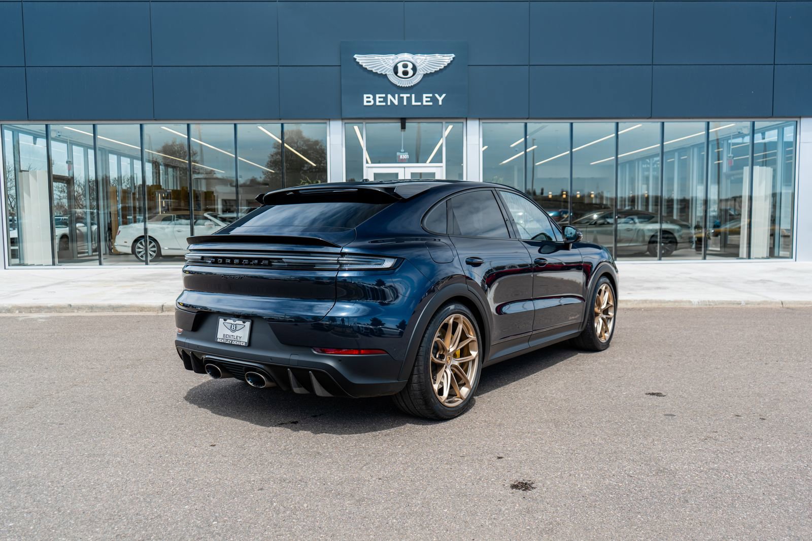 Used 2024 Porsche Cayenne Turbo GT AWD/4WD image 3