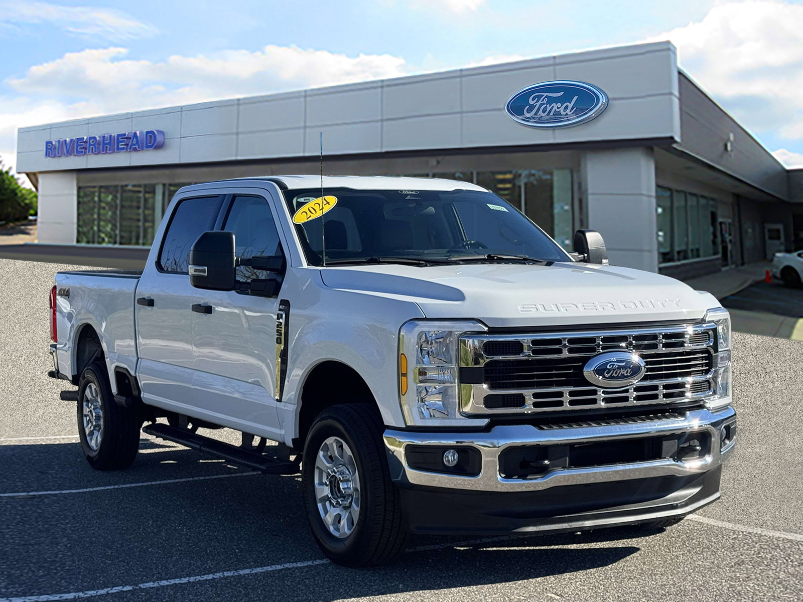 Used 2024 Ford F250 XLT image 2