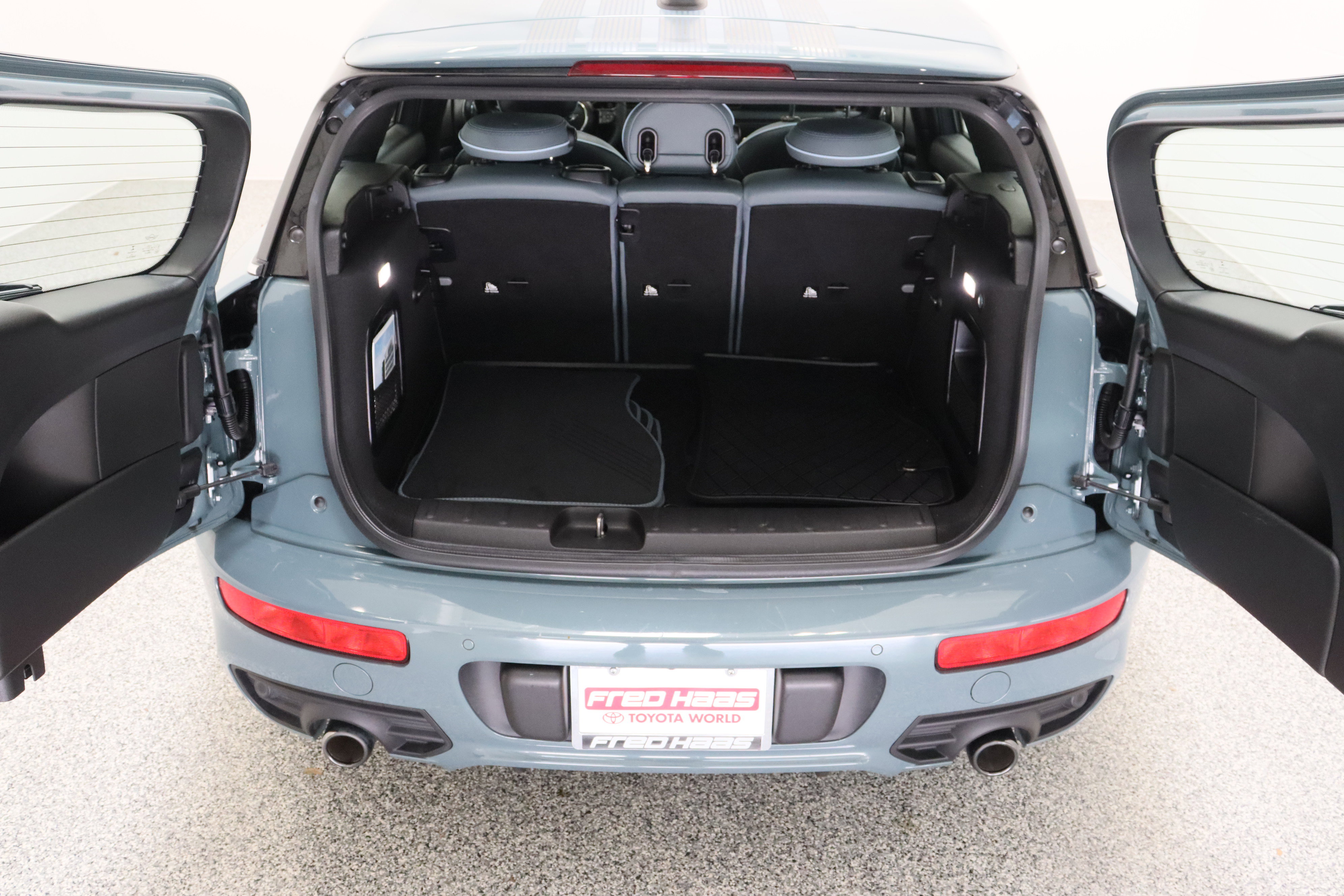 Used 2023 MINI Cooper Clubman S w/ MINI Untold Edition FWD image 35