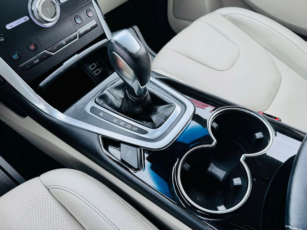 Used 2018 Ford Edge Titanium w/ Equipment Group 301A image 22