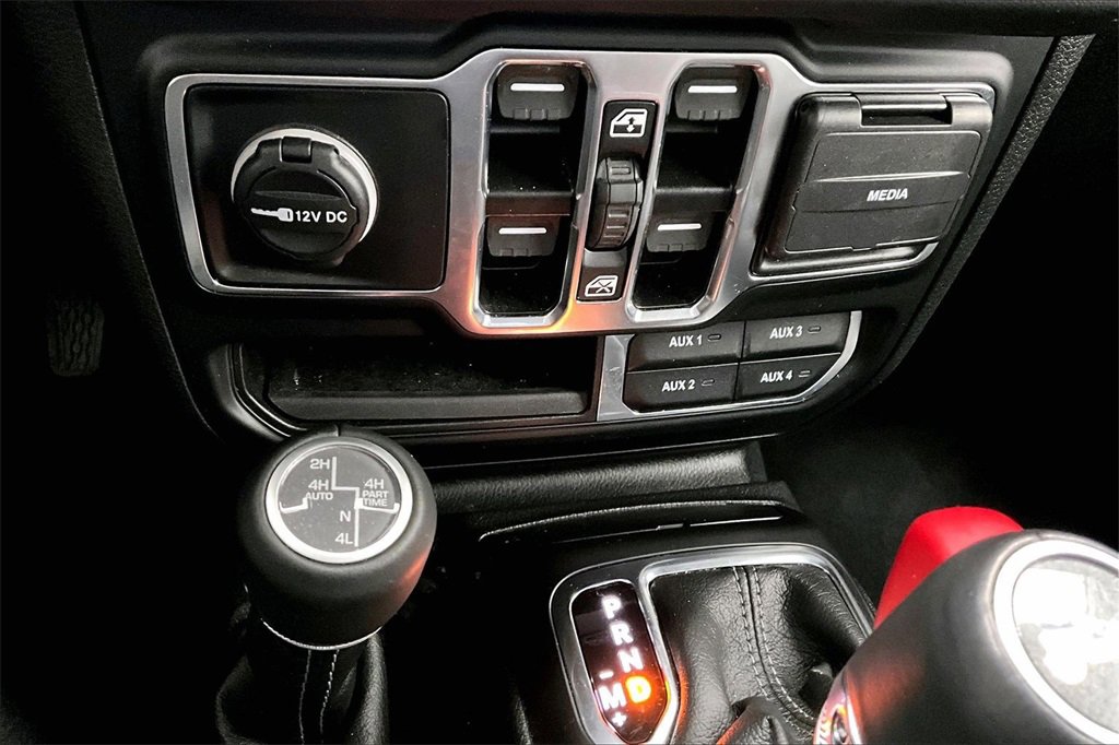 Used 2024 Jeep Wrangler High Altitude image 24