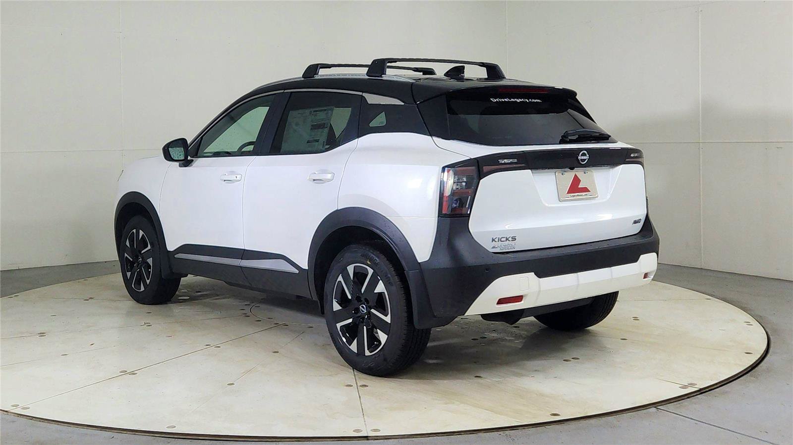 New 2026 Nissan Kicks SV w/ Cold Weather Package AWD/4WD image 5
