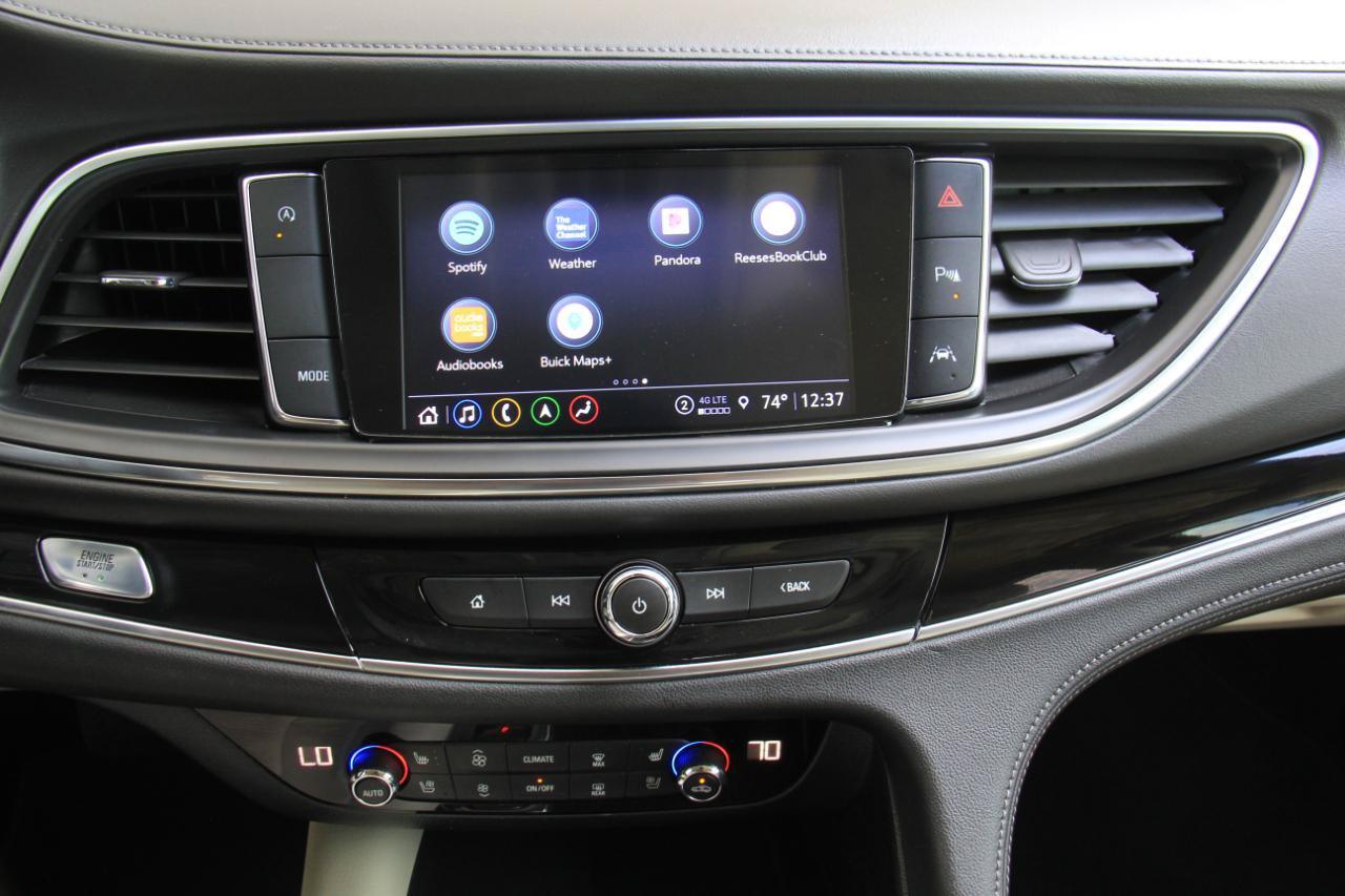 Used 2023 Buick Enclave Avenir w/ Avenir Technology Package FWD image 18