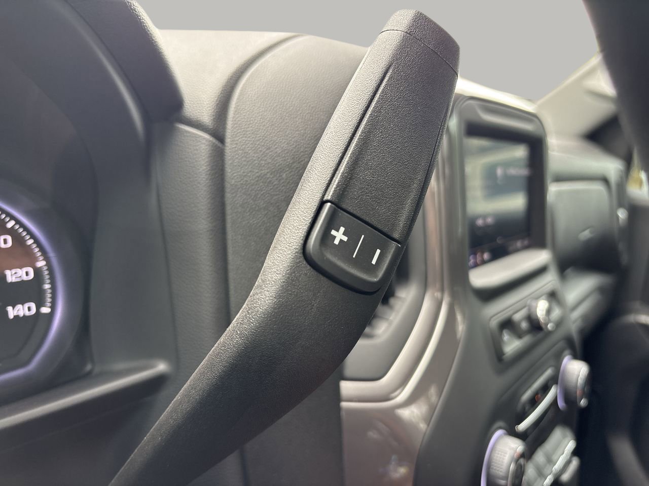 Used 2022 Chevrolet Silverado 1500 Custom image 22