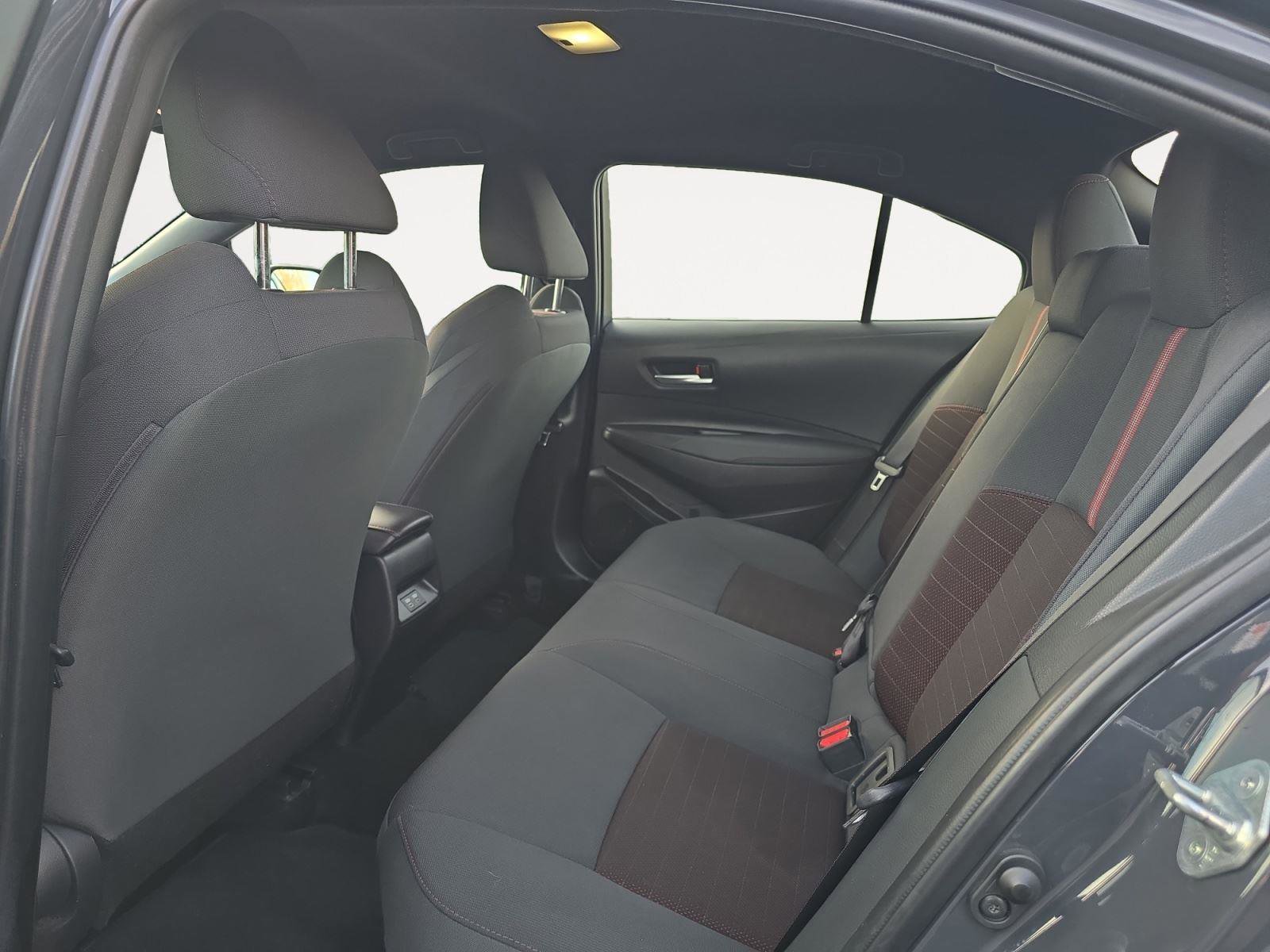 Used 2023 Toyota Corolla SE w/ Carpet Mat Package (TMS) image 17