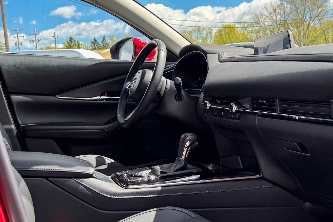 Used 2024 MAZDA CX-30 AWD 2.5 S w/ Preferred Package image 12