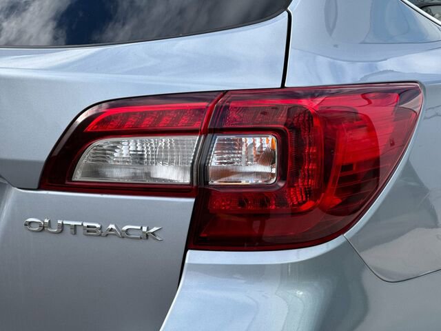 Used 2019 Subaru Outback 2.5i Limited image 35