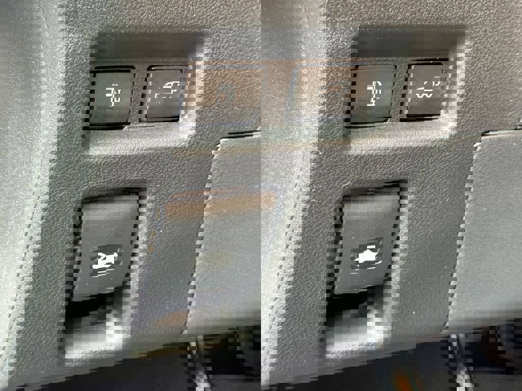 Used 2023 Lexus UX 250h FWD w/ Premium Package image 21