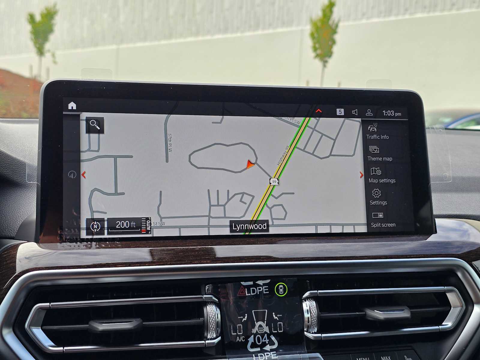 Used 2025 BMW X4 xDrive30i w/ Premium Package image 24