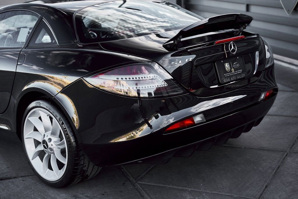 Used 2006 Mercedes-Benz SLR image 13