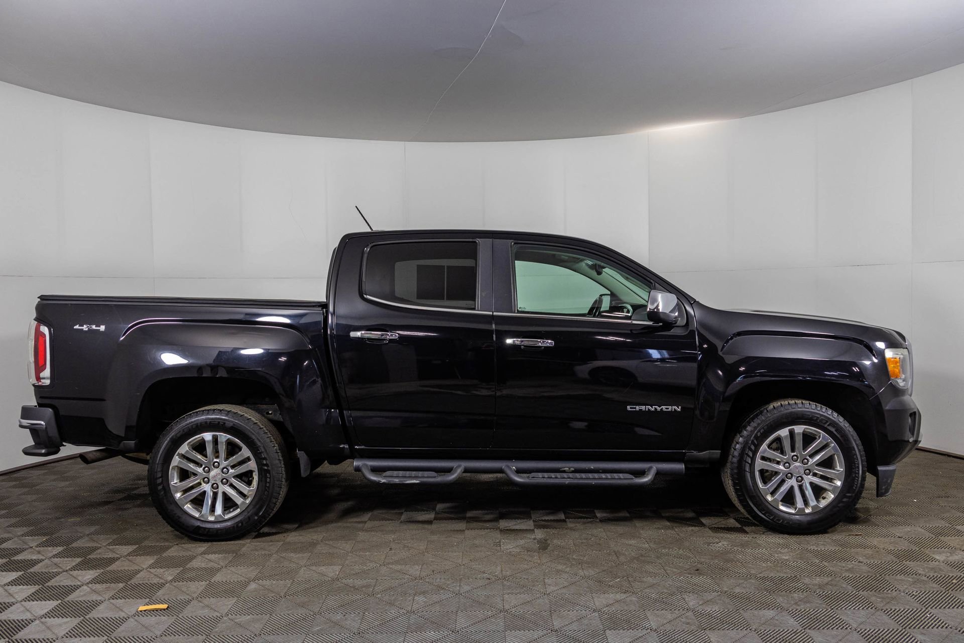 Used 2016 GMC Canyon SLT w/ Driver Alert Package image 14