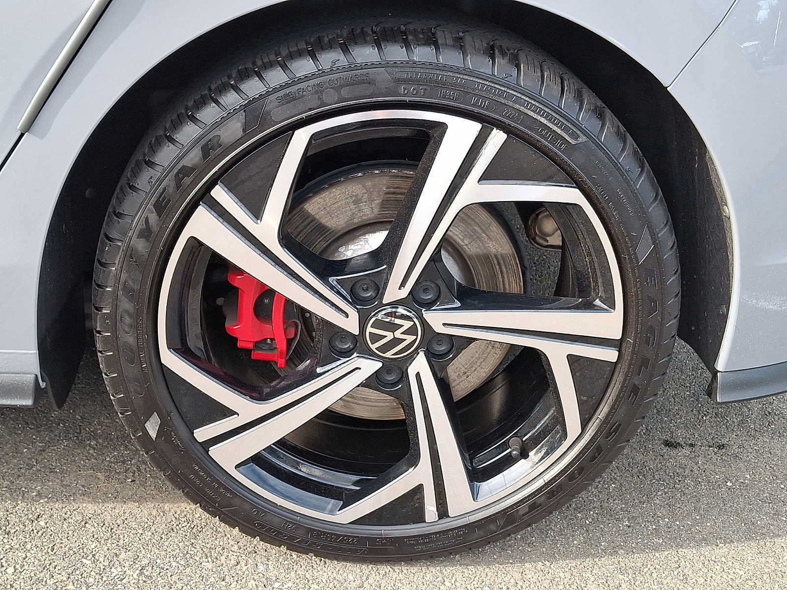Used 2024 Volkswagen GTI SE w/ SE Leather Seats Package FWD image 7