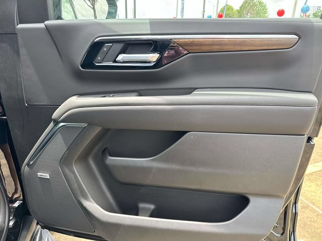 New 2026 Chevrolet Tahoe High Country w/ Sun And Tow Package AWD/4WD image 18