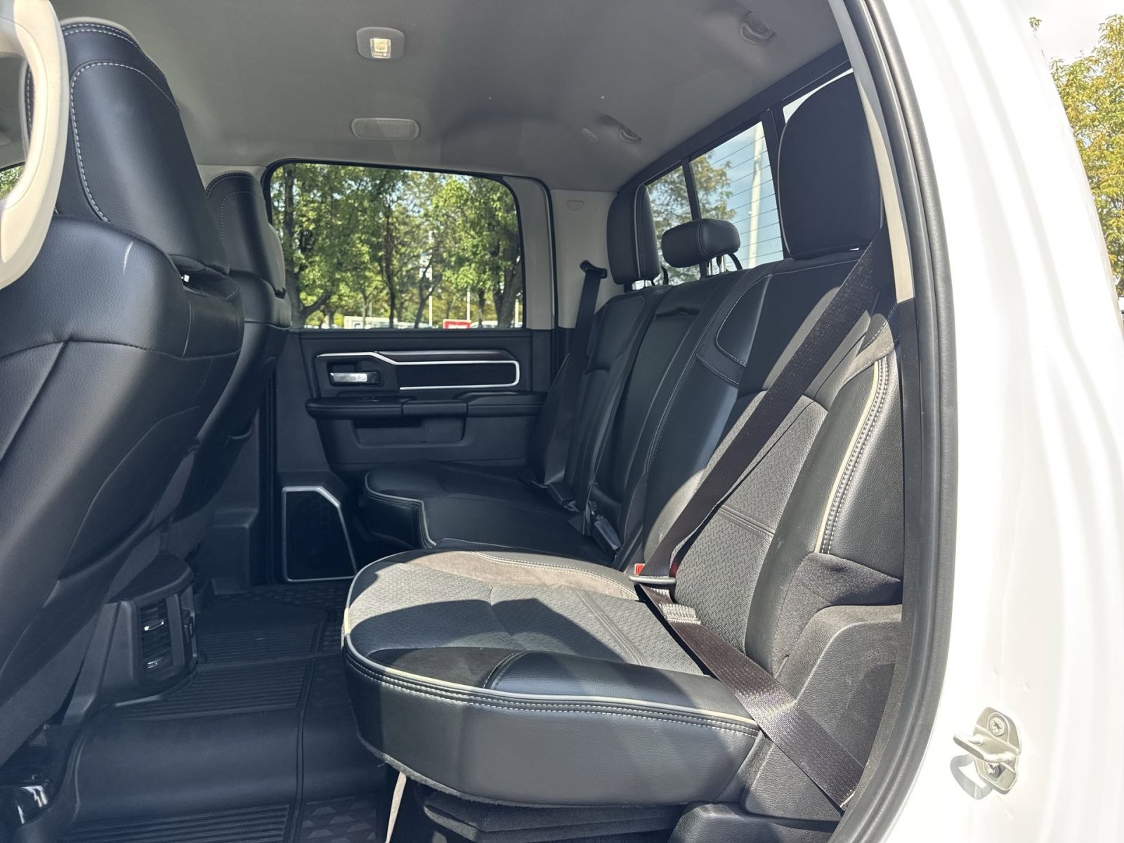 Certified 2024 RAM 3500 Laramie image 31