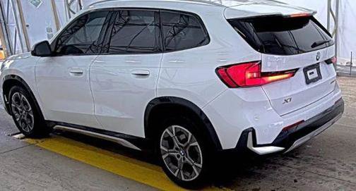 Used 2023 BMW X1 xDrive28i w/ Premium Package AWD/4WD image 3