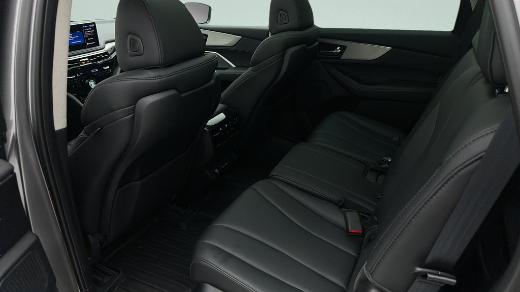 Used 2025 Acura MDX SH-AWD image 9