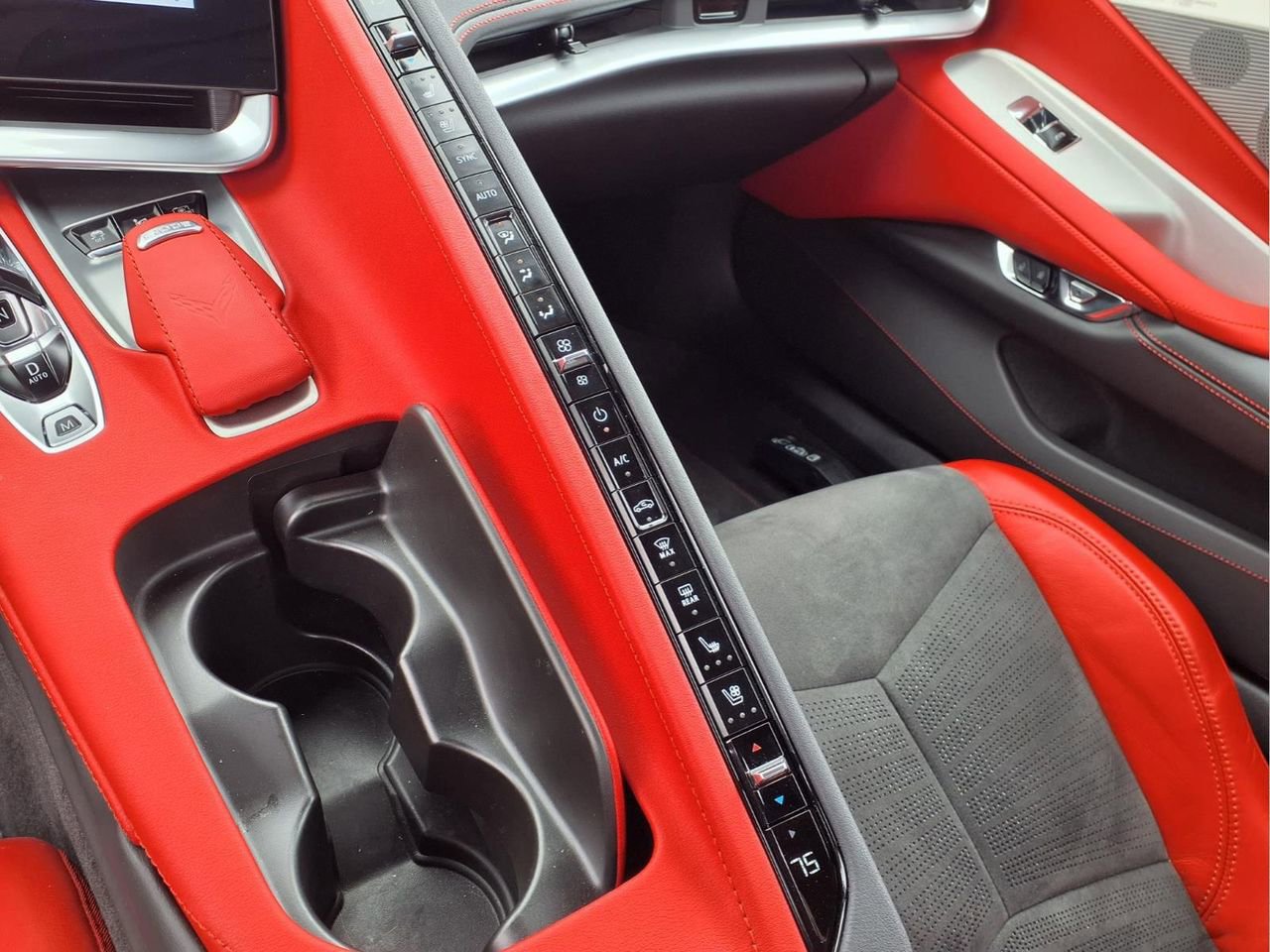 Used 2024 Chevrolet Corvette Stingray Preferred Conv image 18