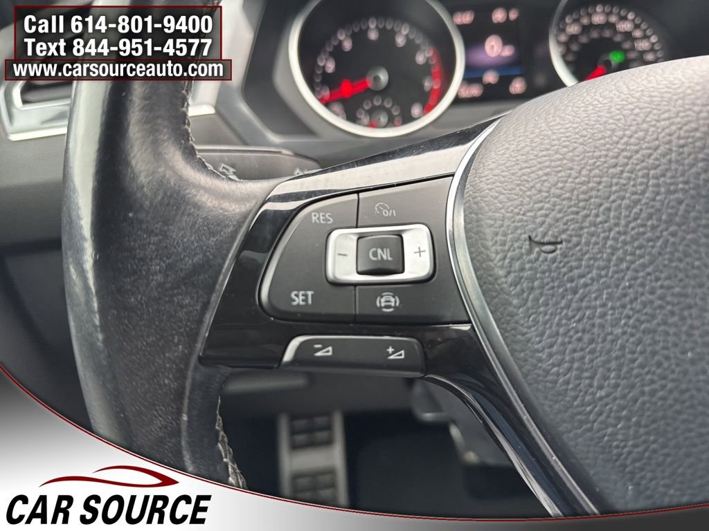 Used 2020 Volkswagen Tiguan SE R-Line image 25