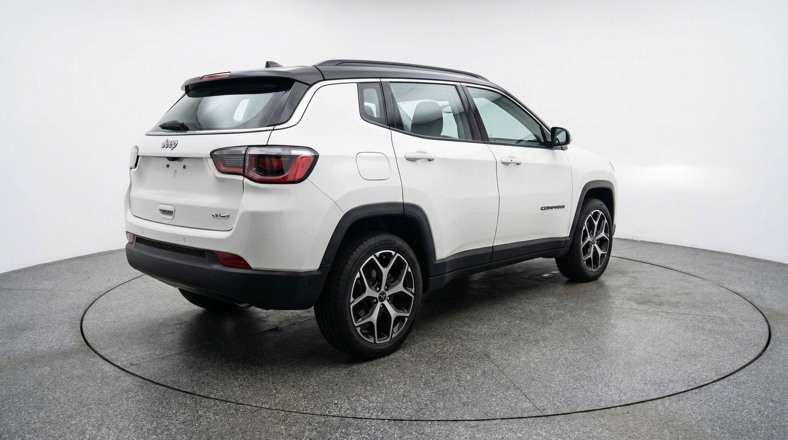 Used 2025 Jeep Compass Limited image 9