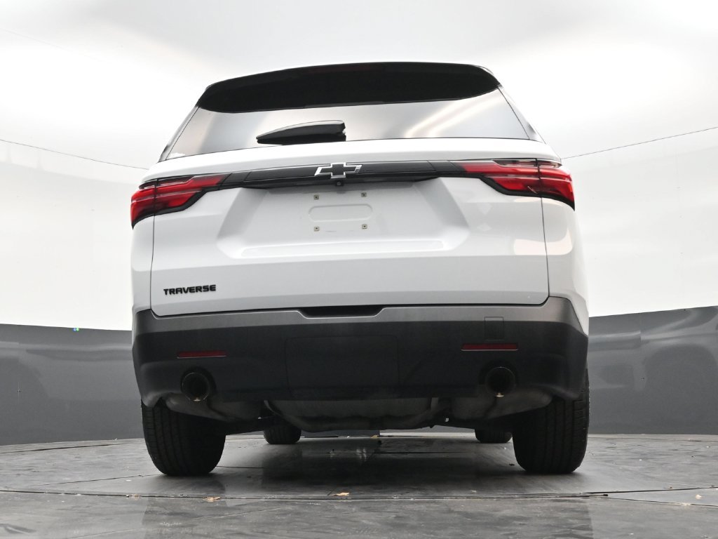 Used 2022 Chevrolet Traverse LS w/ Midnight/Sport Edition FWD image 23