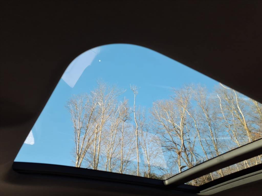 New 2026 Land Rover Defender 130 S image 18