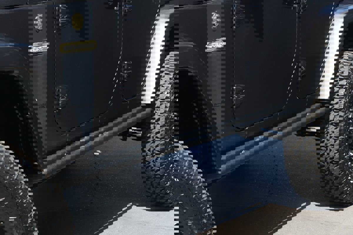 Used 2018 Jeep Wrangler Unlimited Sport image 2