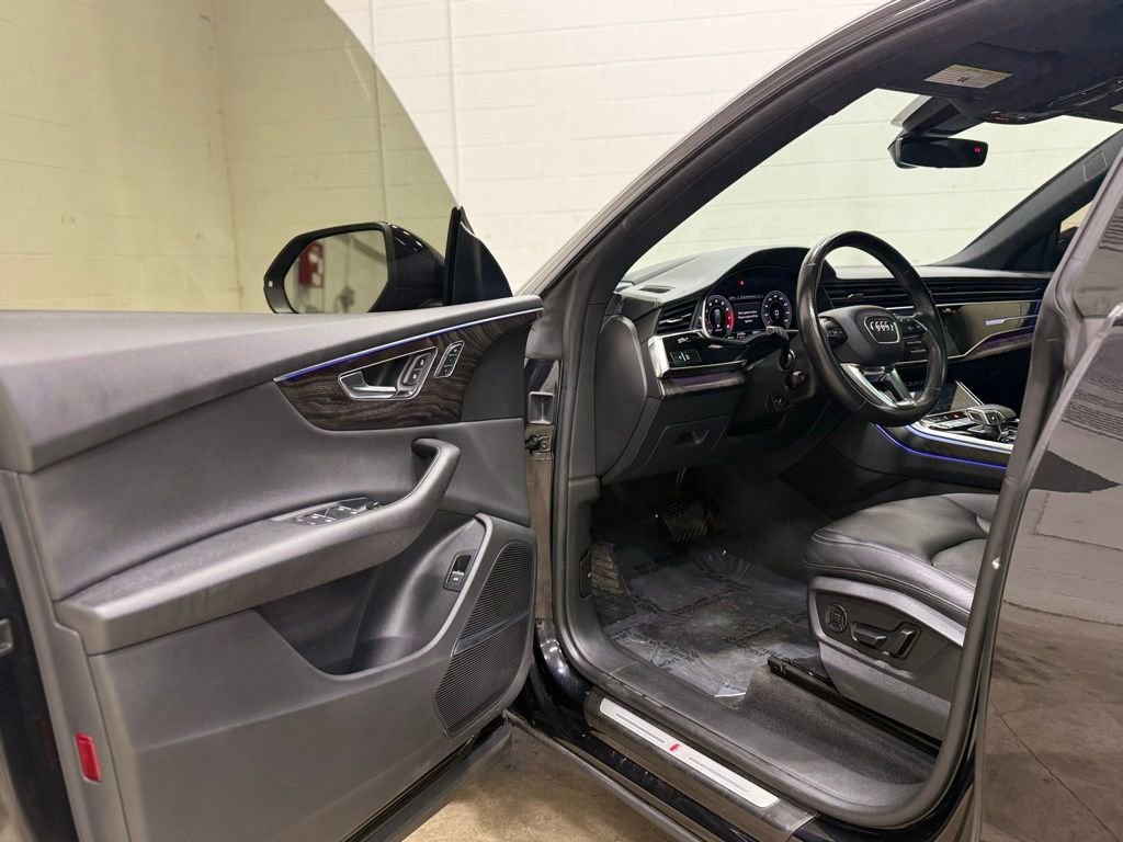 Used 2021 Audi Q8 Prestige image 22