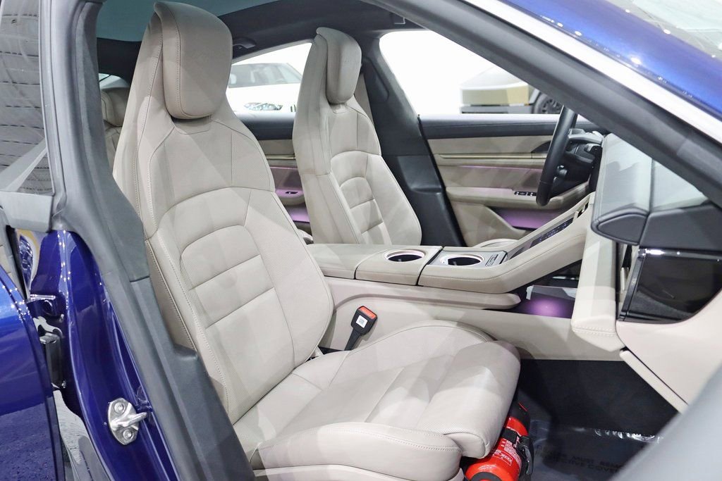 Used 2020 Porsche Taycan Turbo image 33