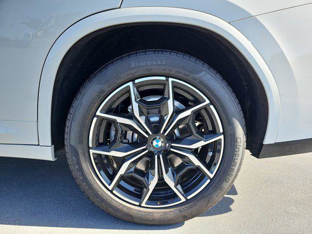 Used 2025 BMW X4 xDrive30i w/ Premium Package image 34