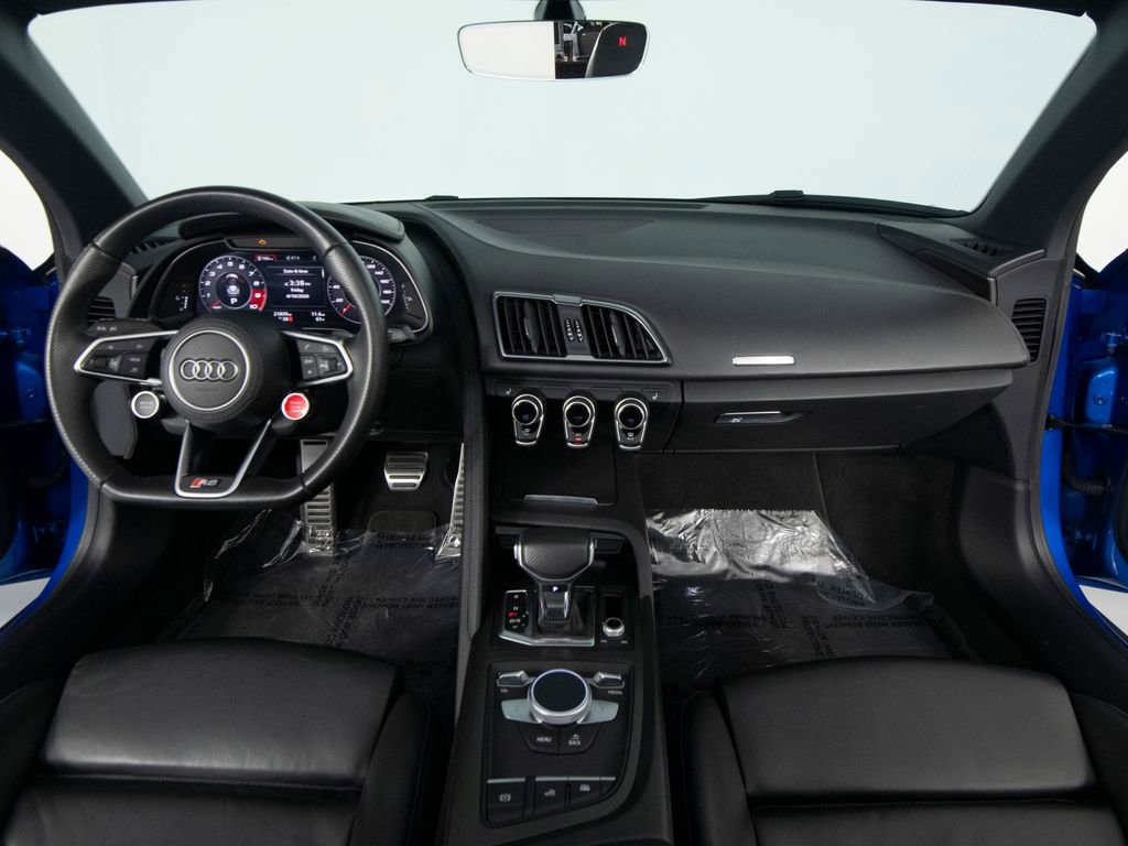 Used 2021 Audi R8 V10 w/ Premium Package RWD image 30